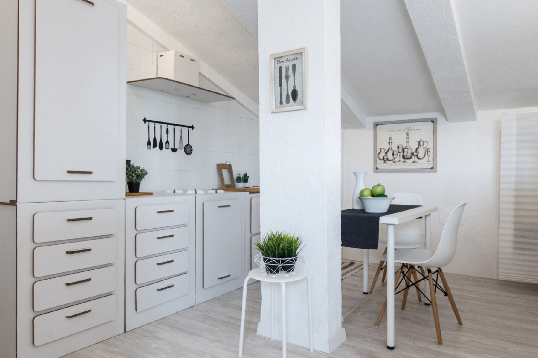 Allestimento cucina di cartone home staging