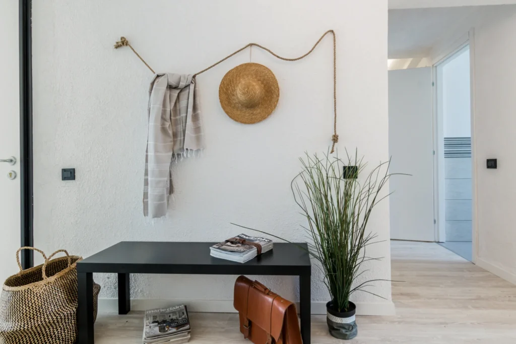 Allestimento ingresso-corridoio home staging