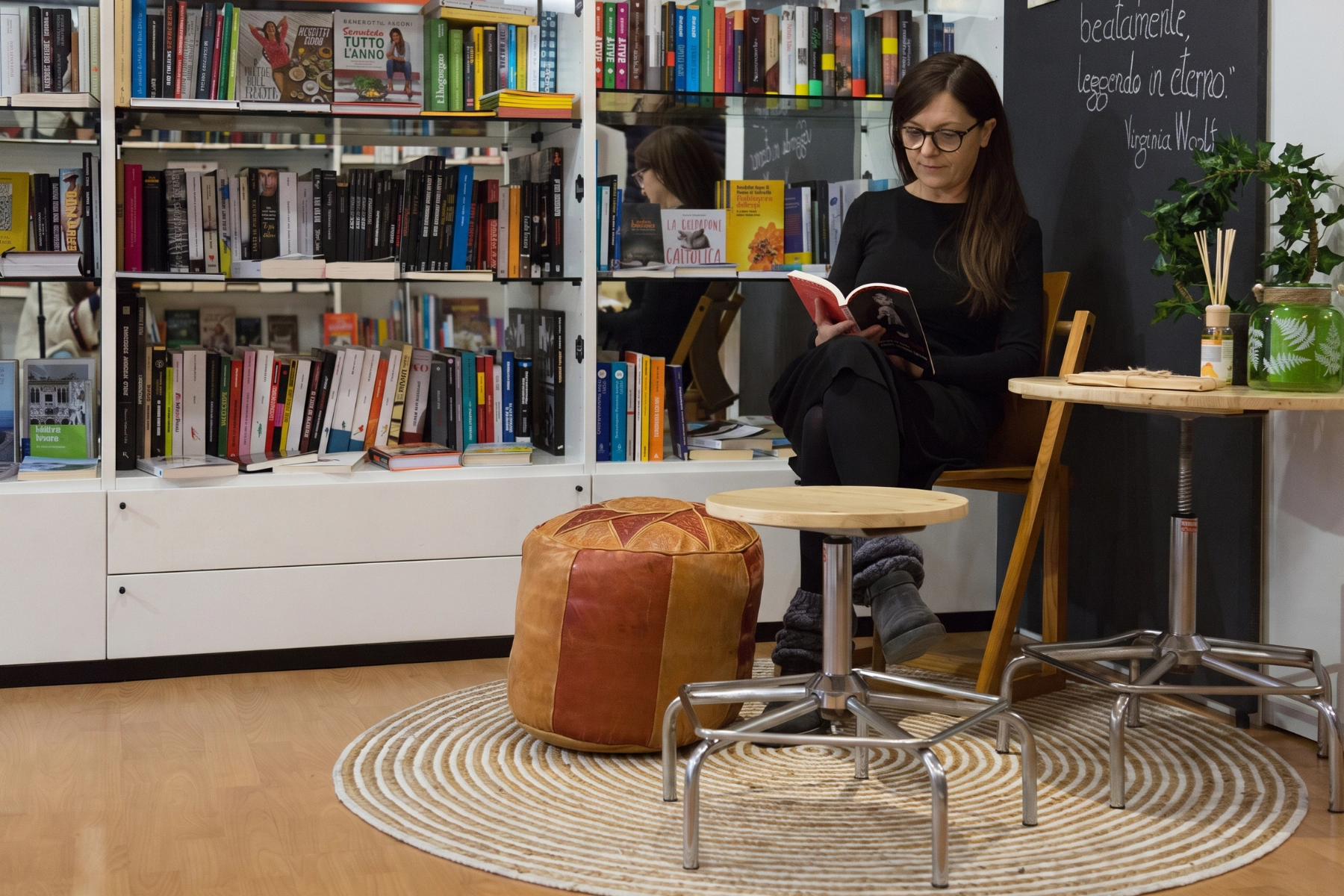 Libreria Antonella che legge