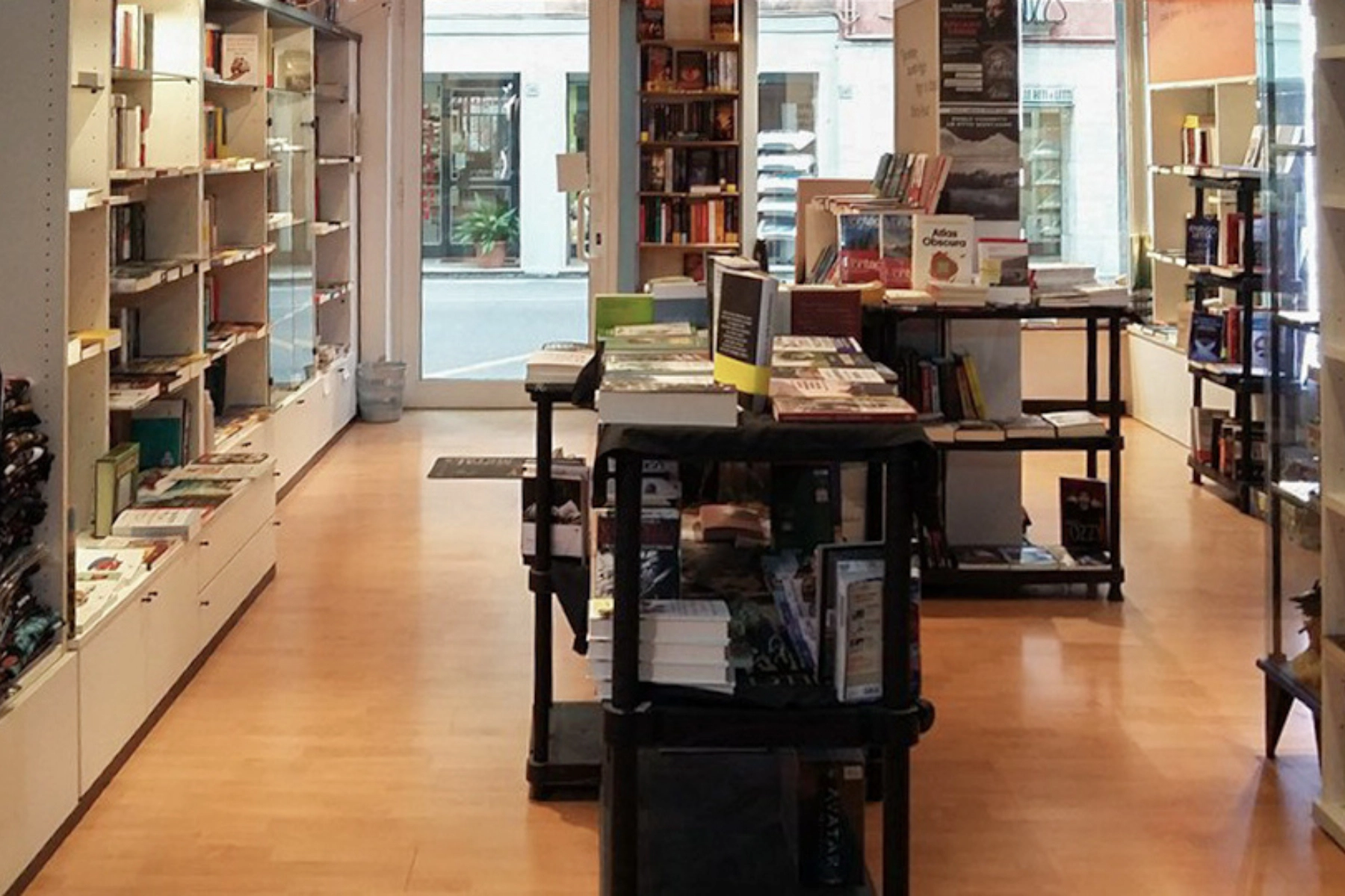 libreria prima del restyling