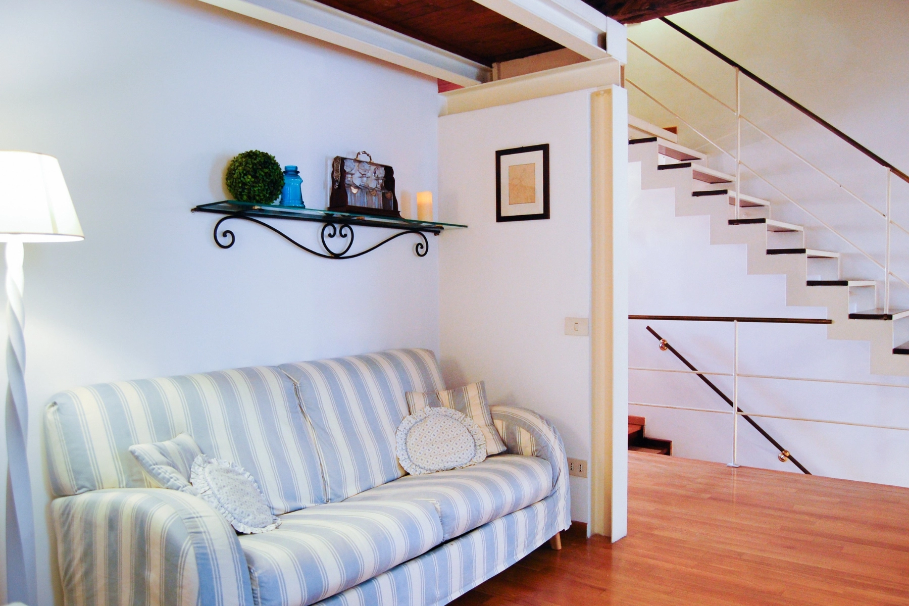 Salotto immobile Venezia dopo del restyling