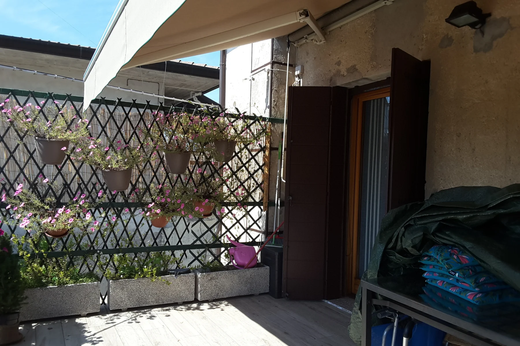 balcone prima del restyling